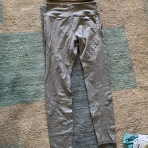 Kora Contour Leggings